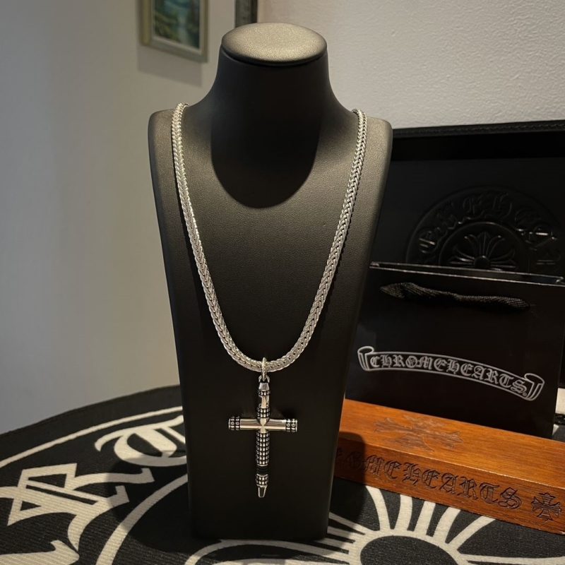 Ch**me He**ts necklaces